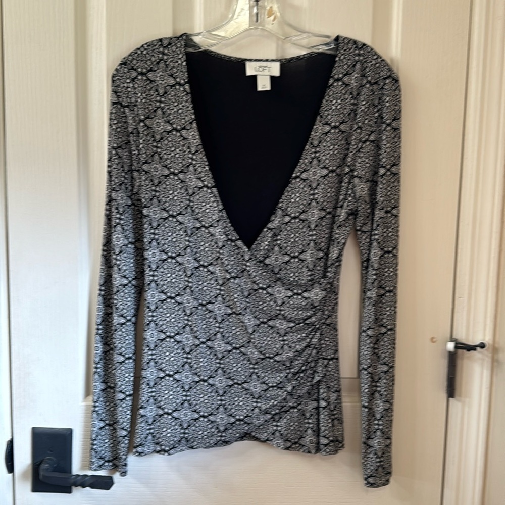 Loft Nylon printed shirt